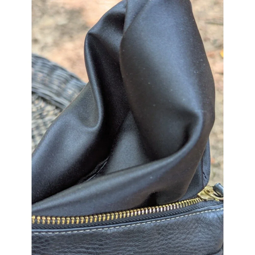 Y2K Coach 10285 Black Pebbled Leather Crossbody Swing Pack Shoulder Bag Purse